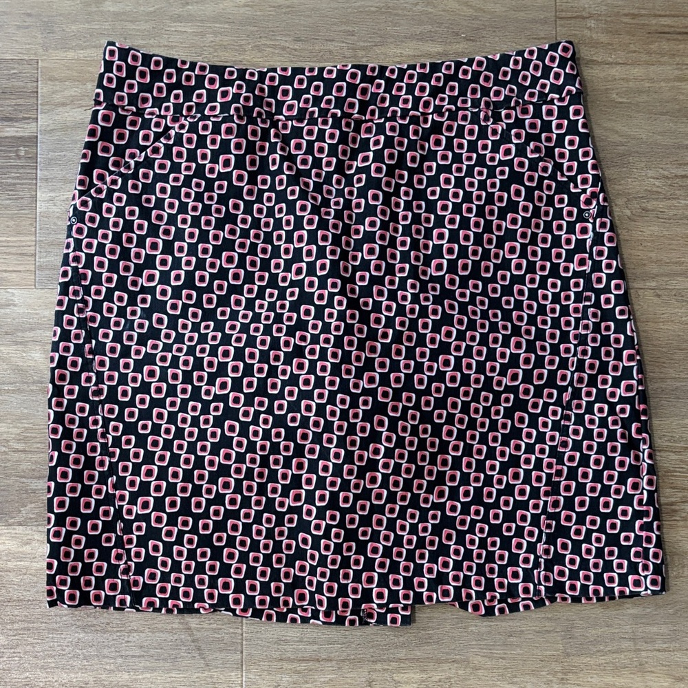 🌹🌹Charlies Black and Pink Square Pattern A-Line Skort